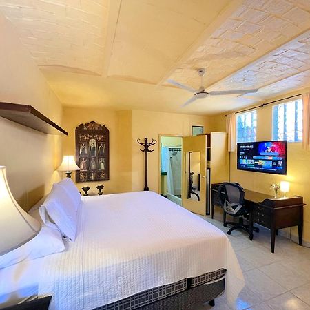 Estrellita'S Bed & Breakfast Ajijic Exterior photo