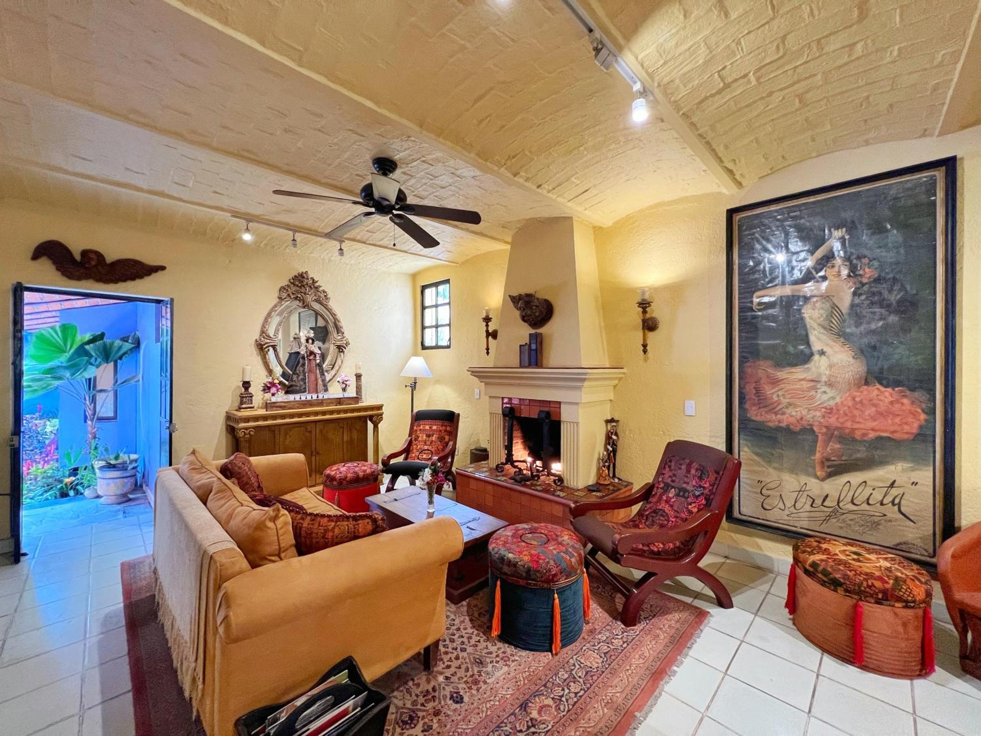 Estrellita'S Bed & Breakfast Ajijic Exterior photo